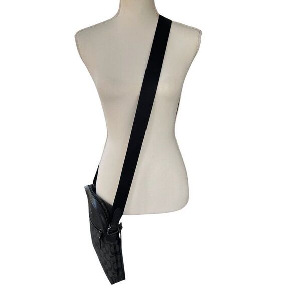 Coach NWOT Houston Crossbody Bag Signature Coated Canvas and Leather Black - Picture 3 of 15